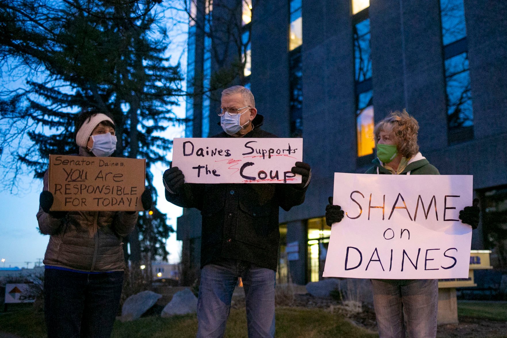 Daines counterprotesters